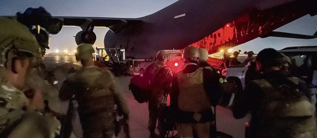 Gdy armia USA w chaosie opuszczała Afganistan, wydawało się, że neokonserwatyści tracą wpływ na amer