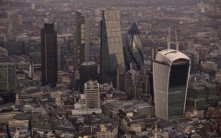 Widok na City - budynek Walkie Talkie z prawej