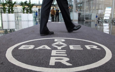 Bayer mniej zyska na kupnie Monsanto