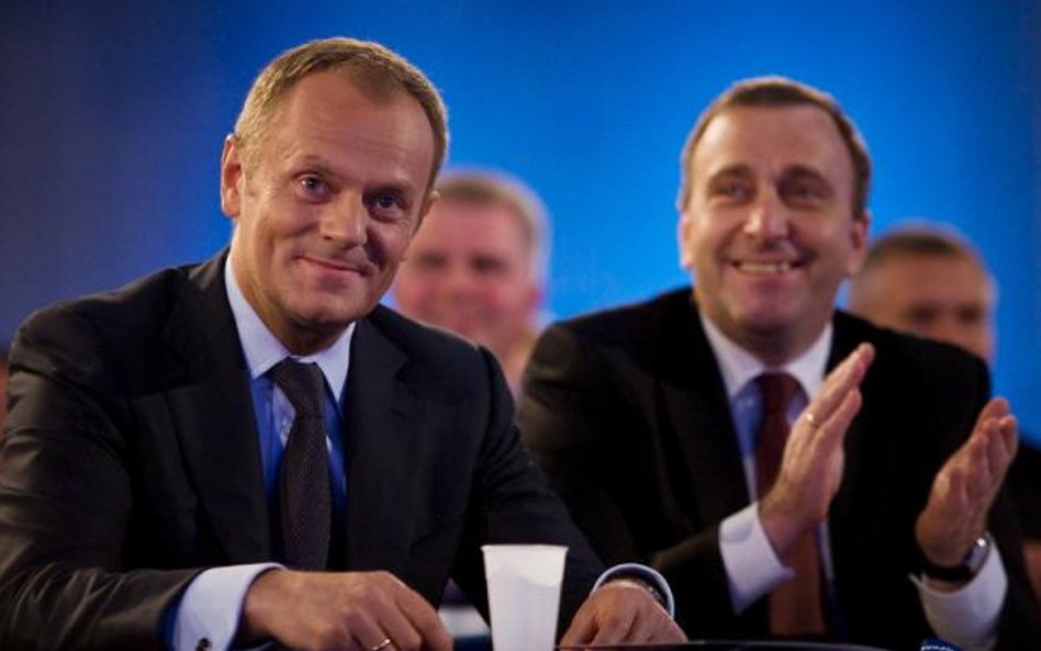 Grzegorz Schetyna i Donald Tusk przez lata stanowili polityczny tandem. Dziś są w stanie wojny i wal