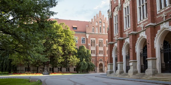 Ranking uczelni publicznych: UJ na czele, UW drugi, Białystok awansował na trzecie