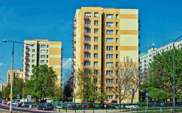 W blokowiskach w centrum stolicy trafiają się mieszkania nawet po 15 tys. zł za mkw.