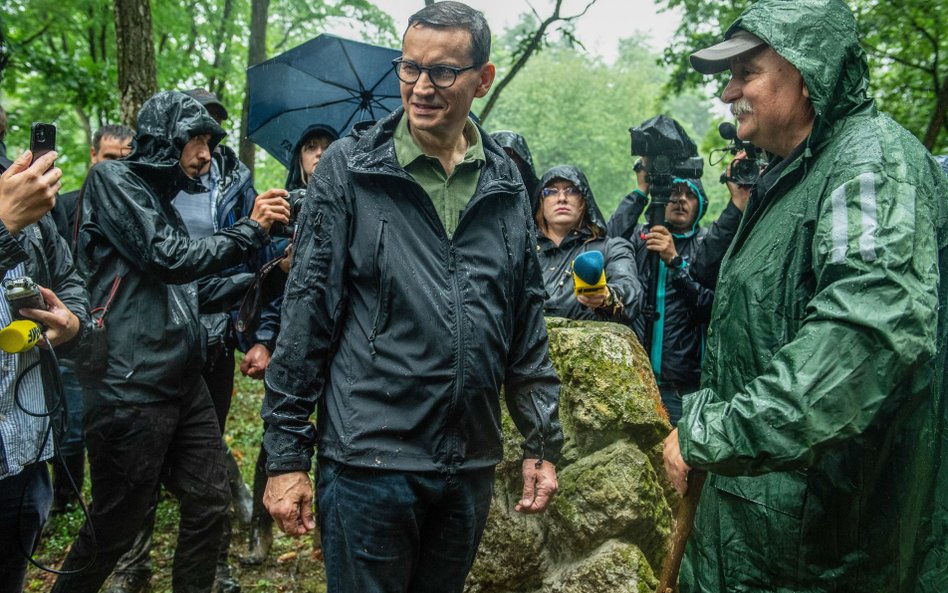 Mateusz Morawiecki w czasie nieoczekiwanej wizyty na Ukrainie, 7 lipca