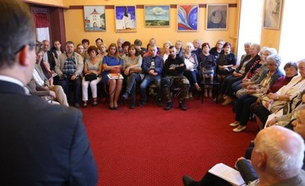 Seniorzy i młodzi ludzie z Gryfic pytają RPO o sprawy, które są dla nich najważniejsze
