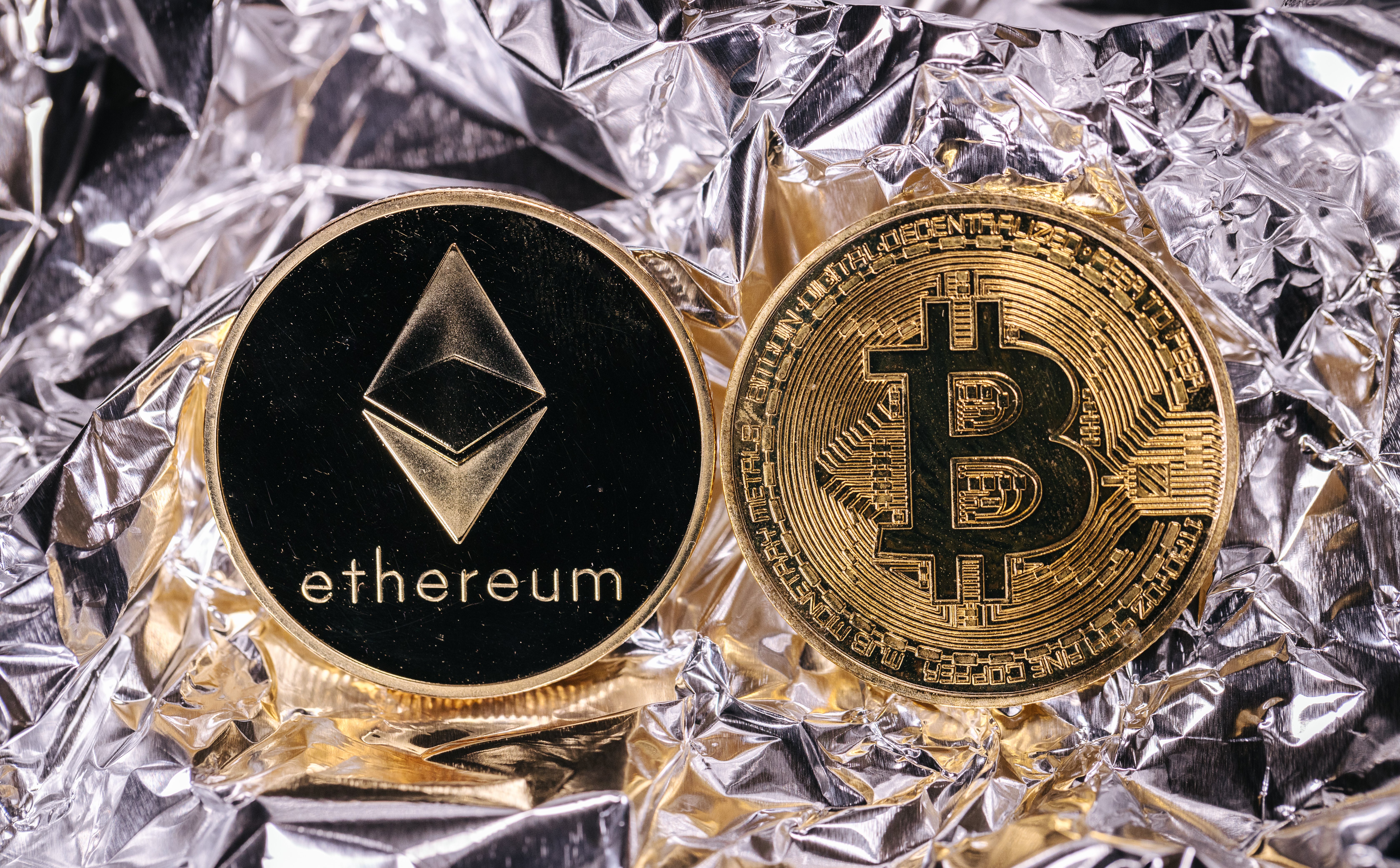 Ponad 18 proc. Polaków inwestuje w cyfrowe aktywa