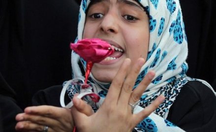 8 lutego. Jemenka uczestnicząca w obchodach wybuchu rewolucji przeciw prezydentowi Salehowi