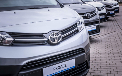 Toyota otwiera pierwszy salon nowej marki aut dostawczych Toyota Professional