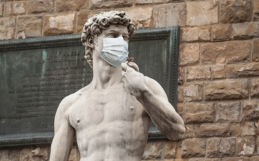 Włochy. Wiceminister zdrowia: Wychodzimy z pandemii