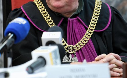 Łapówki za nominację dla aplikantki. Akt oskarżenia przeciw sędziemu