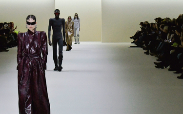 Pokaz kolekcji domu mody Balenciaga podczas Paris Fashion Week, 5 marca 2023 r.