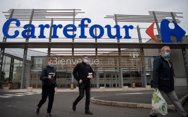 Francuski rząd broni Carrefoura. Sieć pozostanie narodowa?
