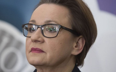Czy minister Zalewska "została zniknięta"?