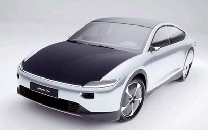 Lightyear One kosztuje
sporo więcej
niż zwykłe elektryki