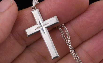 Zakaz noszenia symboli religijnych przegłosowany w Quebecu