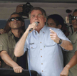 Jair Bolsonaro, prezydent Brazylii, przemawia do swoich zwolenników
