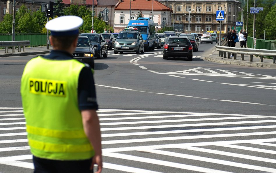 Śmierć szuka pieszych. Wypadków z ich udziałem przybyło