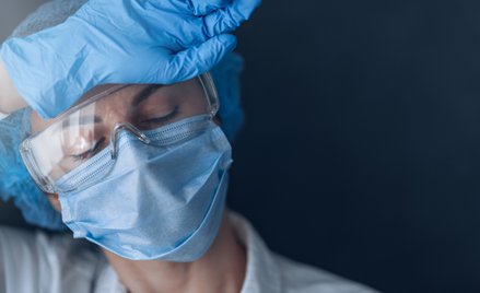 Praca nadliczbowa. Kiedy należy się dodatek za nadgodziny przy części etatu?