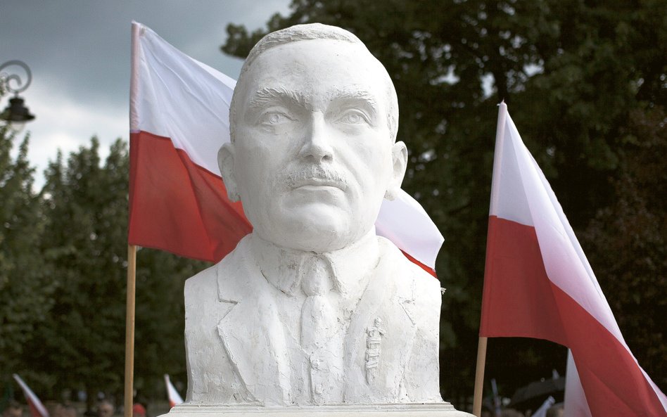 Myśl lidera endecji jest już dzisiaj anachroniczna, choć jego zwolennicy widzą w nim proroka. Na zdj