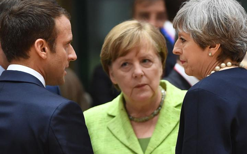 Emmanuel Macron, Angela Merkel i Theresa May zgadzają się tylko co do sankcji wobec Rosji. Pozostałe