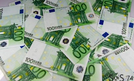 Coraz więcej pożyczamy w euro