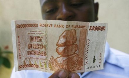Wyemitowane we wtorek banknoty 50-miliardowe są już niewiele warte