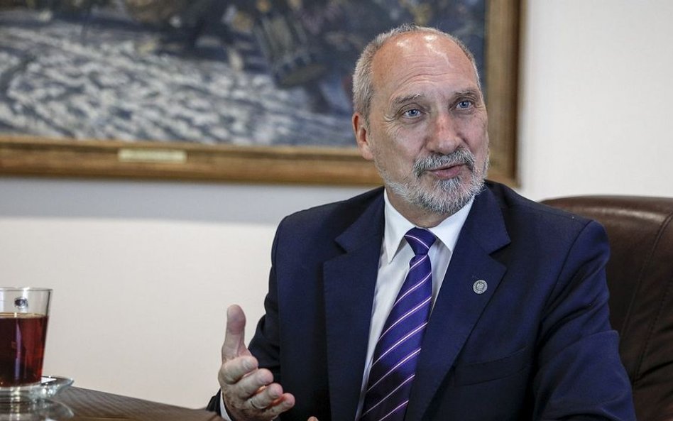 Macierewicz: Biejat szefową komisji rodziny? Nieporozumienie, które zostanie szybko wyjaśnione