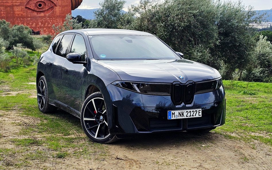 BMW iX3 ma akumulator o pojemności 108,7 kWh i deklarowany zasięg do 805 km WLTP