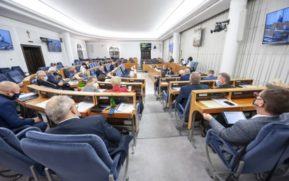 Senat uchwalił poprawki do noweli o SN odblokowującej środki z KPO