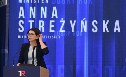 Minister cyfryzacji Anna Streżyńska przedstawia sprawozdanie z pracy swojego resortu, 15 bm. w sali 