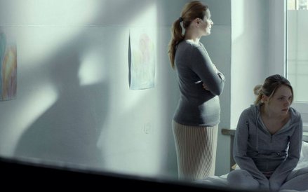 Sandra Drzymalska (Urszula) i Agnieszka Warchulska (jej matka) w filmie „Powrót” . Od piątku w kinac