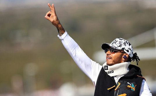 Lewis Hamilton już przed wyścigiem był w dobrym humorze