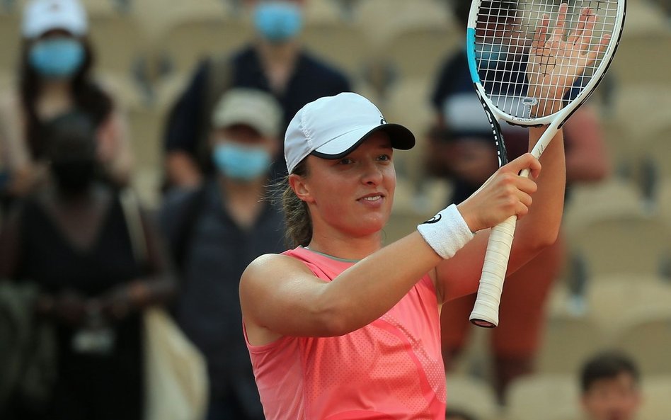 Iga Świątek bez straty seta w 1/8 finału Rolanda Garrosa