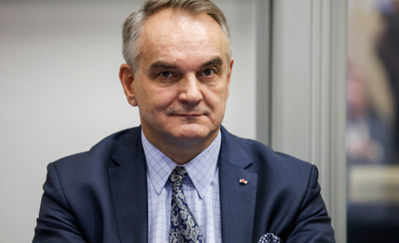 Pawlak o obniżeniu pensji polityków: Lekka komedia