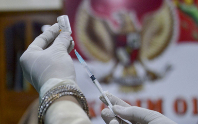 Koronawirus. Hongkong: Trzeci zgon po podaniu chińskiej szczepionki