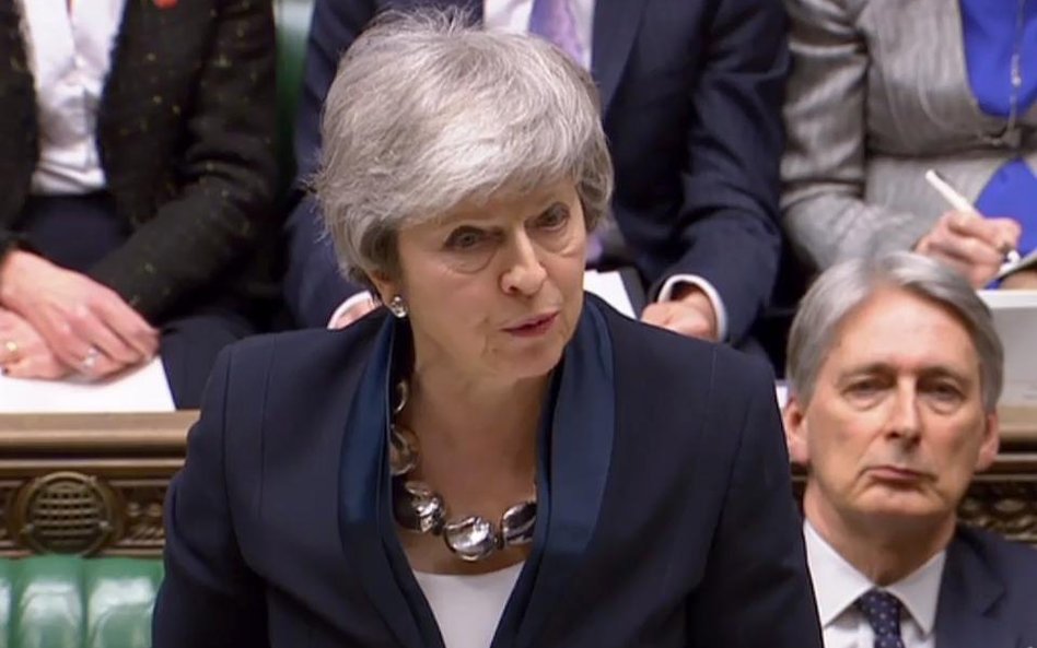 May – opóźnienie Brexitu możliwe, ale tylko na krótki czas