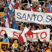 Już podczas pogrzebu Jana Pawła II 8 kwietnia 2005 r. zgromadzeni krzyczeli: „Santo subito!” (święty