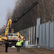 Luty 2022 r., budowa zapory przy polsko-białoruskiej granicy w miejscowości Tołcze