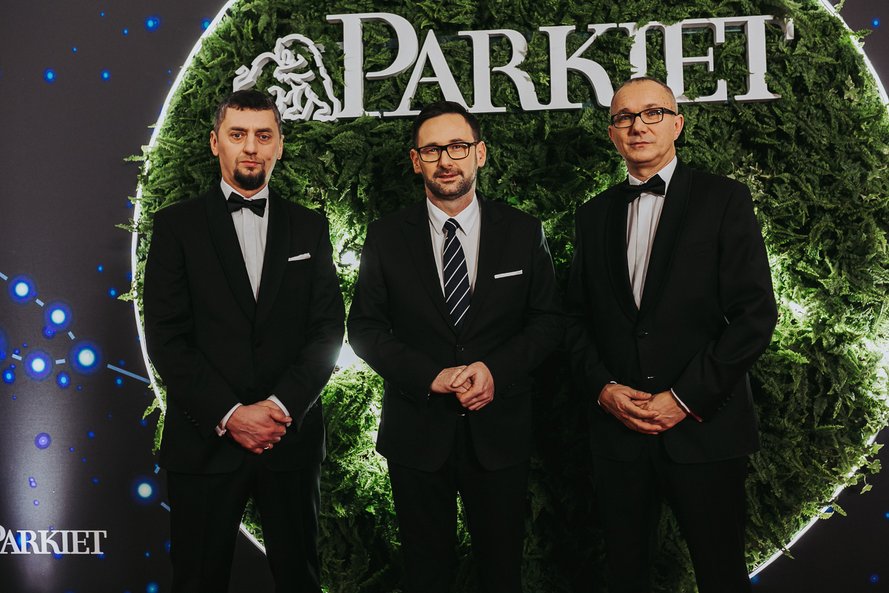 Andrzej Stec, redaktor naczelny "Parkietu", Daniel Obajtek, prezes PKN Orlen i Tomasz Jażdżyński, pr