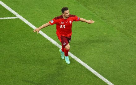 Xherdan Shaqiri - 3 gole