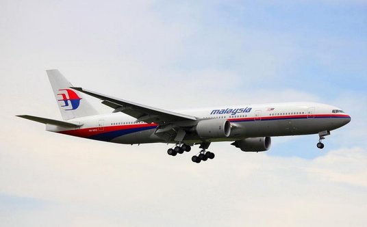 Zaginiony samolot to Boeing 777-200ER o numerze bocznym 9M-MRO