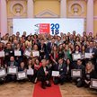 W rankingach pracodawców startują nie tylko korporacje. Na zdjęciu laureaci (25 firm) tegorocznej po