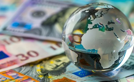 Globalny podatek: Sejm już nad nim pracuje, rząd obmyśla jak go zneutralizować