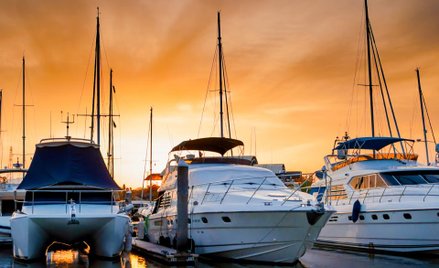 Czy można cumować jachty w porcie przed uzyskaniem pozwolenia na użytkowanie