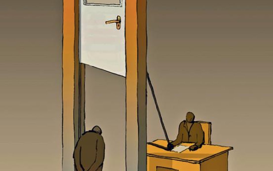 Szklanka wody i chusteczki