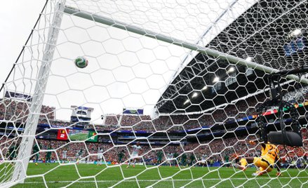 Youri Tielemans wykorzystuje rzut karny i wysyła Senegal do domu