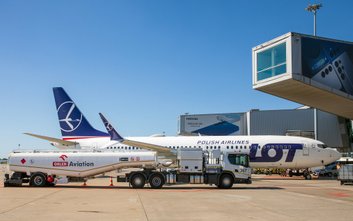 W czerwcu 2025 roku Lotnisko Chopina obsłużyło ponad 2,2 miliona pasażerów