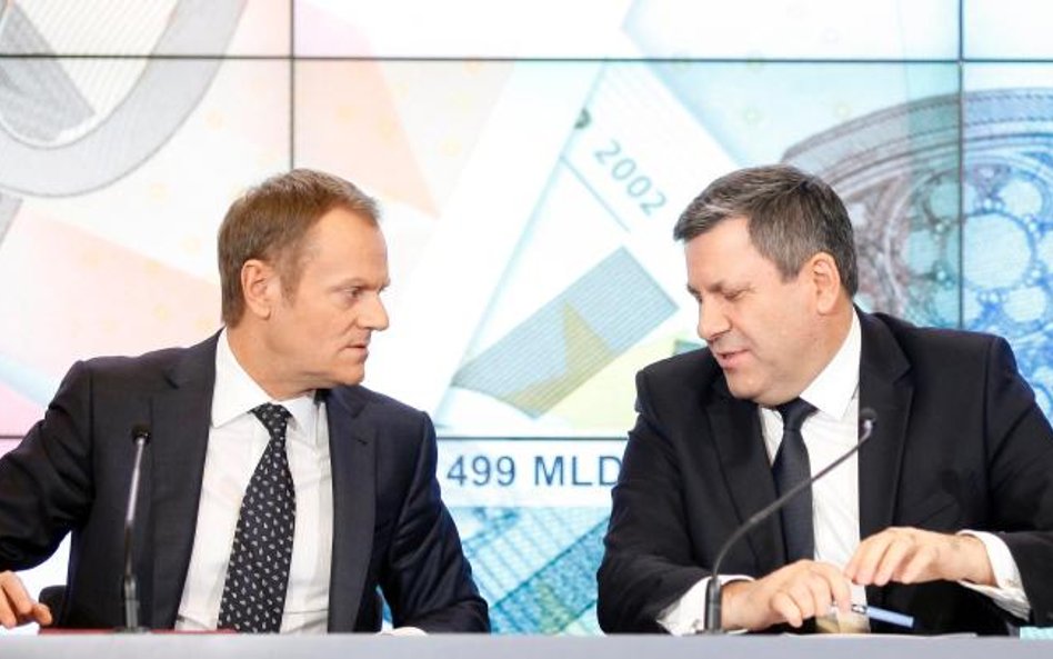 Donald Tusk i Janusz Piechociński zdecydowali, że do wyjaśnienia afery podsłuchowej zmian w rządzie 