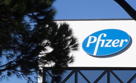Lek Pfizera na Covid-19 zmniejsza ryzyko hospitalizacji i śmierci o 89 proc.