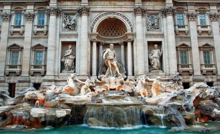 Pobiły się o selfie przy fontannie di Trevi