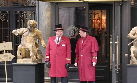 Hotelarz nie rozliczy wydatków na nabycie akcji